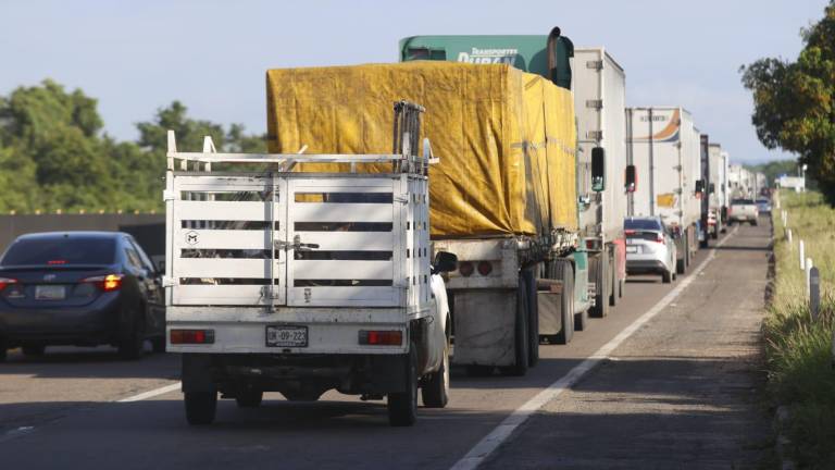 La carretera de peaje comienza a liberarse.