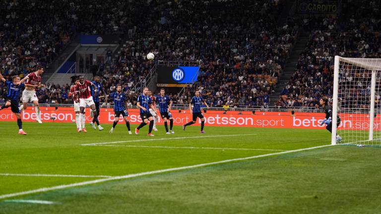 AC Milan se lleva el derbi ante Inter y Paulo Fonseca respira en el banquillo