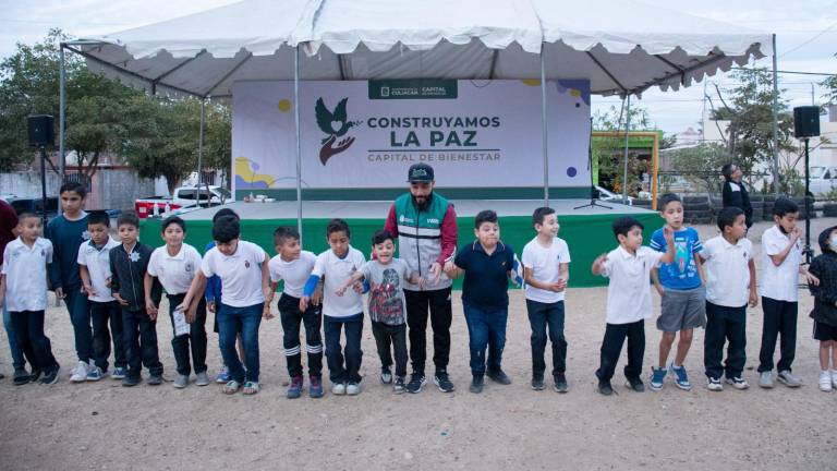 Los pequeños de Chulavista participan en las actividades deportivas.