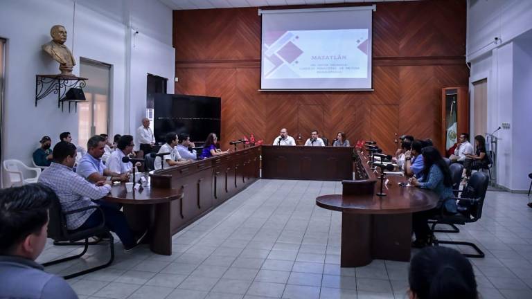 El Consejo Municipal de Mejora Regulatoria y Gestión Empresarial rindió protesta durante la Primera Sesión Ordinaria al interior de la Sala de Cabildo.