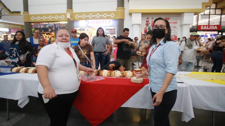 Casa Ley consiente a sus clientes con Rosca de Reyes