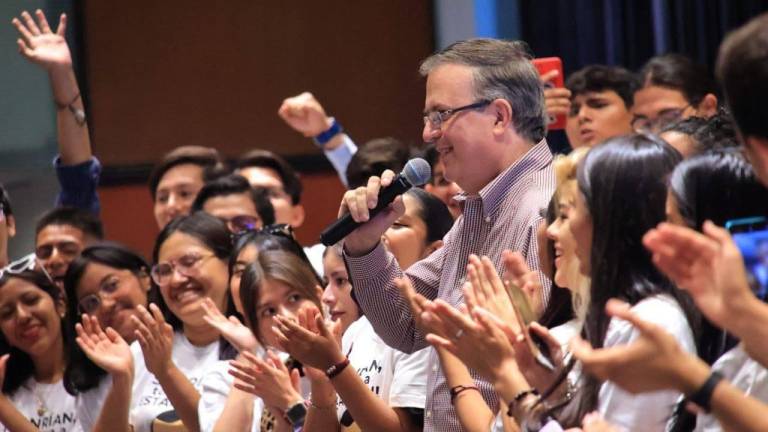 Marcelo Ebrard en el arranque de sus actividades del proceso interno de Morena.