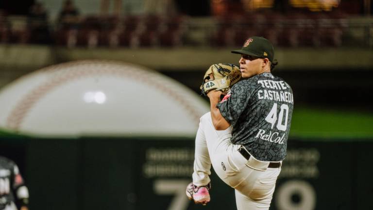 Víctor Castañeda destacó en el pitcheo de Tomateros.