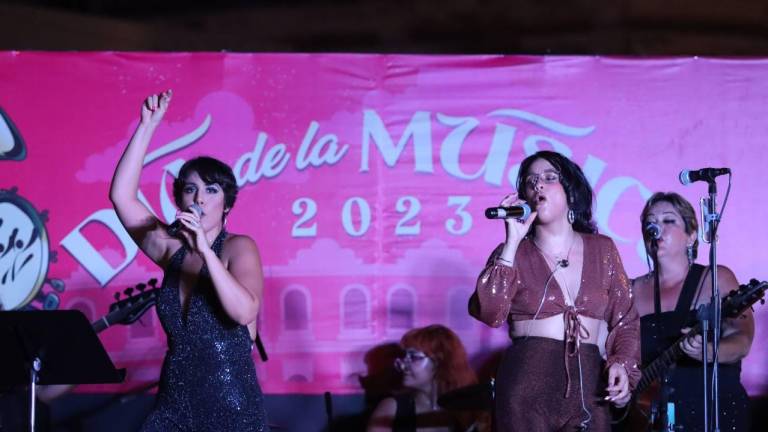 Las Chelas, Heidi Herrera y la Sonora Dinamita, en las Fiestas Patrias en Mazatlán