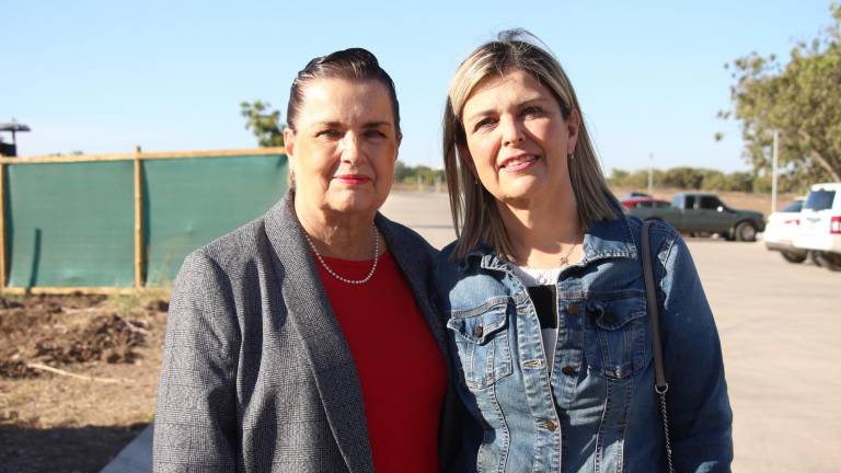 Colocan primera piedra del Club Lairén, en La Primavera