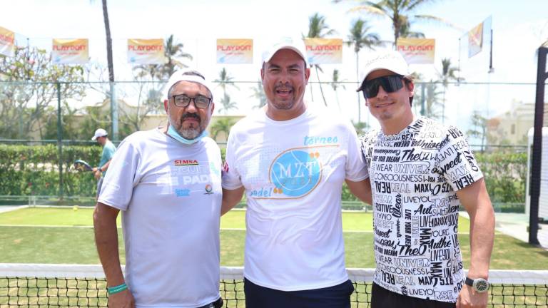 Conviven en el primer Torneo de Pádel en Estrella del Mar