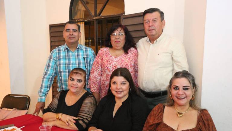 Asisten a cena y apoyan al Seminario de Mazatlán