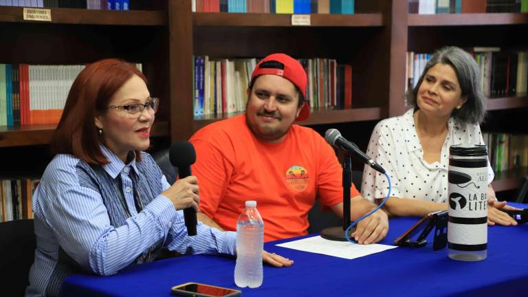 Dory Perdomo, Julio Zataráin y Ana Belén López durante el conversatorio “La maternidad y la creación artística”.