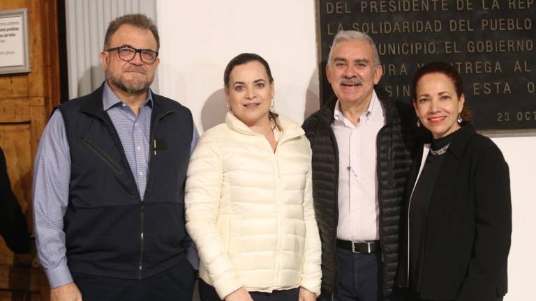 Recibe David Toscana el Premio Mazatlán de Literatura 2023 en el TAP