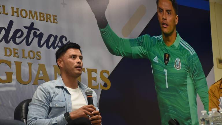 Alfredo Talavera dio una instructiva charla a los estudiantes de la UAS.