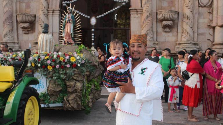 Julio Antonio, año con año participa de la peregrinación en honor a la Virgen de Guadalupe.