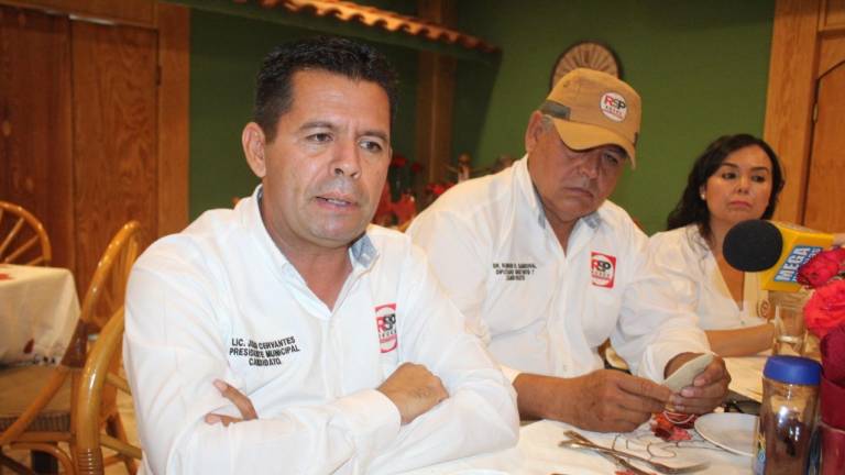 En Guasave, Julio Cervantes pide al IEES que debate de candidatos sea presencial