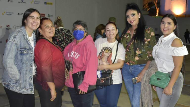 Enamora Ricardo Montaner a sus fans en su regreso a Culiacán