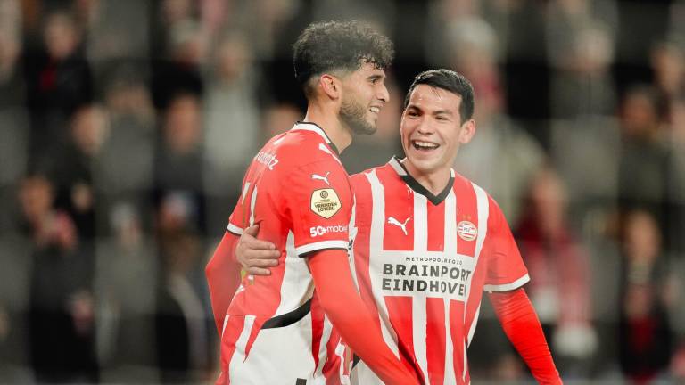 El mexicano Hirving Lozano anotó uno de los goles del PSV, en la Copa de los Países Bajos.