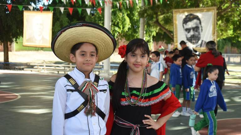 Celebran alumnos del Senda la Revolución Mexicana