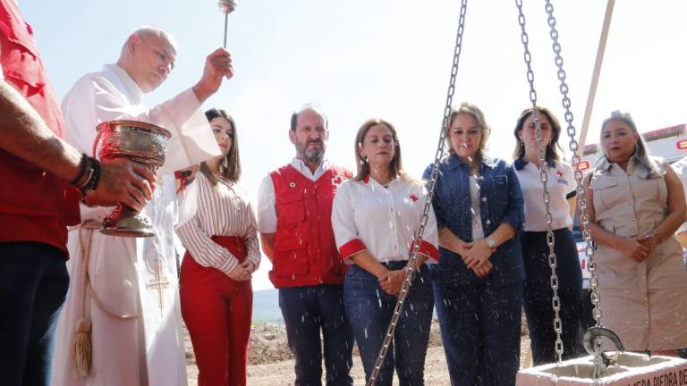 Colocan primera piedra de la base sur de Cruz Roja en Culiacán