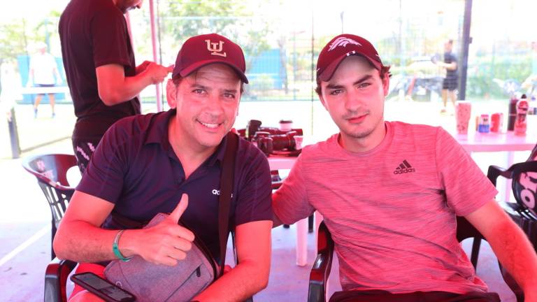 Conviven en el primer Torneo de Pádel en Estrella del Mar