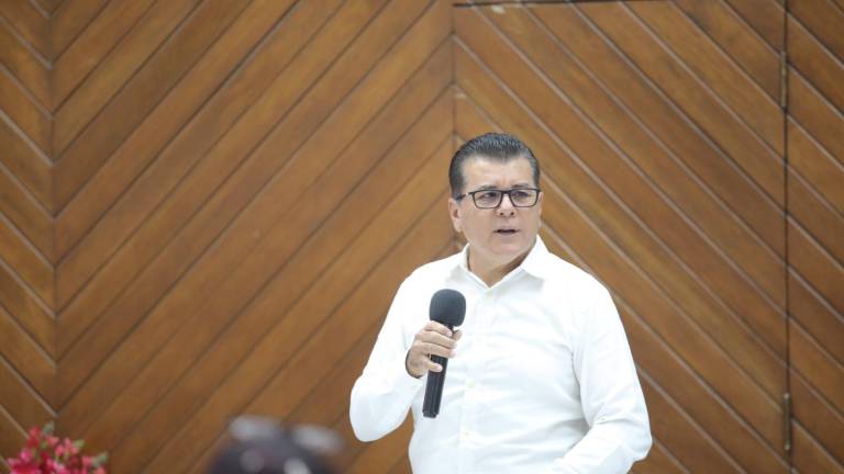 El Alcalde de Mazatlán Édgar González Zataráin dice que buscan que se resarza el daño por el pago de 142 millones de pesos a Nafta Lubricantes.