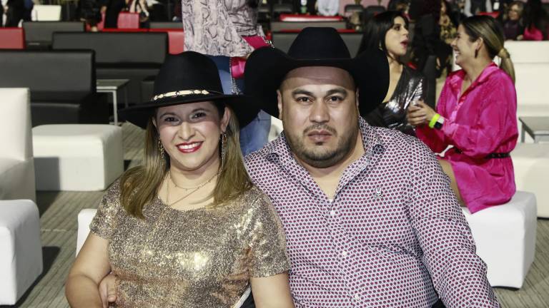 Cantan y bailan sinaloenses junto a Christian Nodal en su concierto en Culiacán