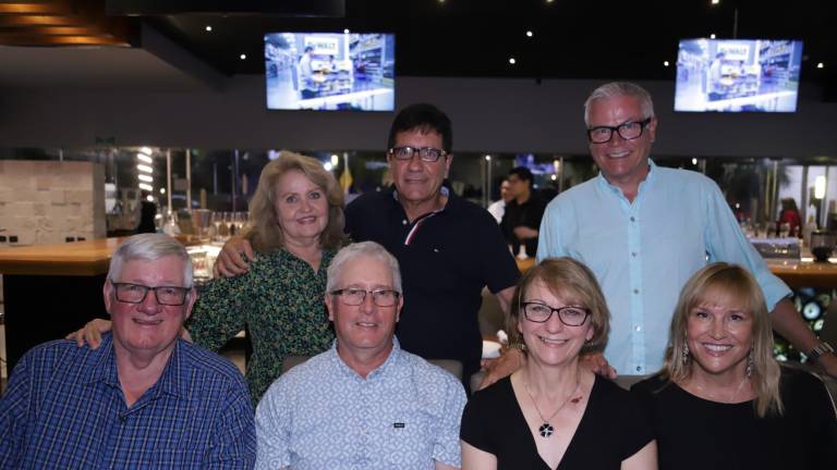 Lorena de Sánchez, José de Jesús Sánchez, Felix Seiler, Allan Kuechle, Geri Conrad, Rick Conrad y Caralee Seiler.