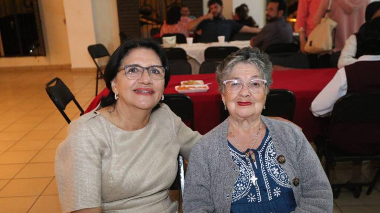 Asisten a cena y apoyan al Seminario de Mazatlán