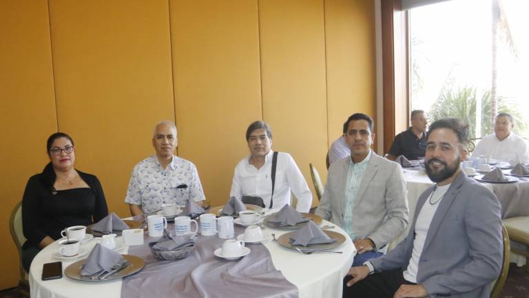 Con una charla desayuno celebran su día los arquitectos de Culiacán