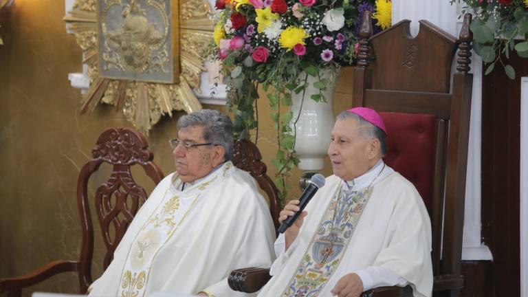 El Padre Manuel invita a los fieles y creyentes a que se unan al seminarios y pláticas que tendrán el día domingo.