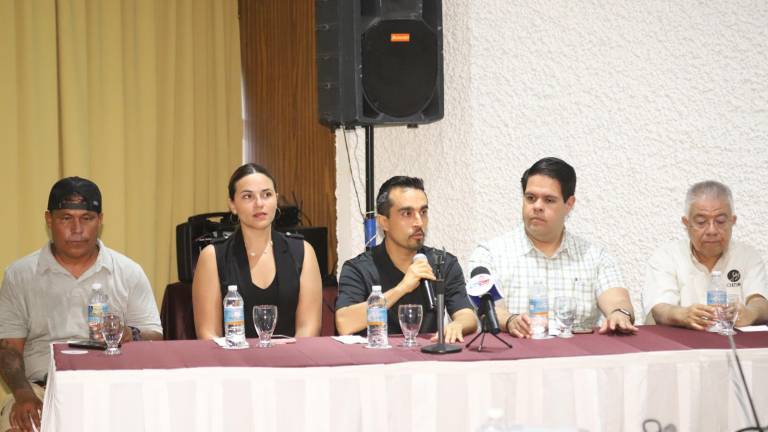 Fernando Alarriba, quien dirige el documental “El Clavadita” dio a conocer que en el Teatro El Cid se proyectará el film.