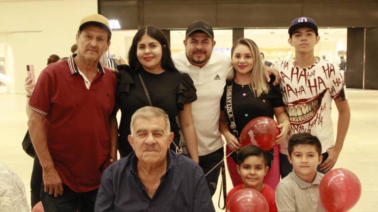 Tomateros de Culiacán presenta sus uniformes