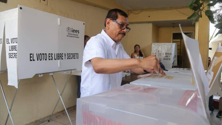 Gerardo Mérida Sánchez, Secretario de Seguridad Pública de Sinaloa, habla sobre las condiciones de la jornada electoral.