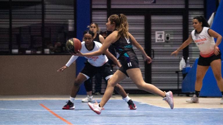 Las Plebes Basketball tuvieron un triunfo y una derrota en su debut en la Liga Mexicana Profesional de baloncesto.