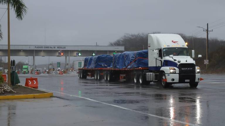 Se registra fuerte lluvia en carreteras a Durango, pero siguen abiertas a circulación vehicular