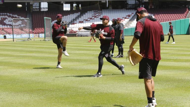 Tomateros de Culiacán comenzó su preparación rumbo a la Temporada 2024-2025 de la LMP con poco más de 20 peloteros.