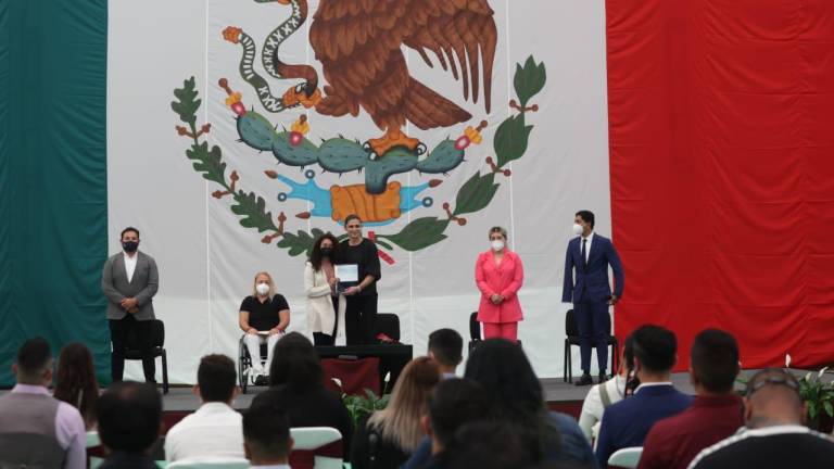 Rosa María Guerrero (segunda de izq. a der.) y Juan Diego García (der.) acudieron al acto.