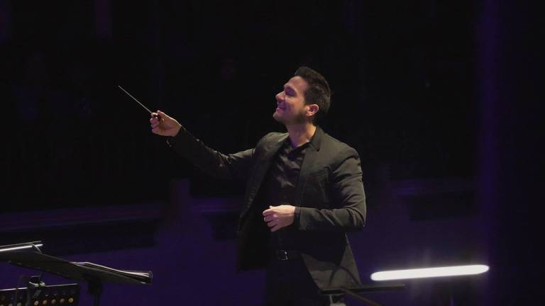 Bajo la dirección del maestro Sergio Freeman, brillan los músicos de la Camerata Mazatlán con “Noche de Modernismo Musical”, que se celebró en el Teatro Ángela Peralta.