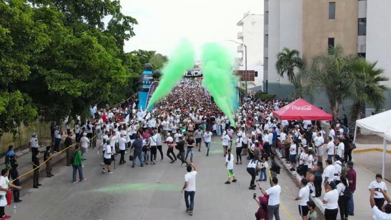 Se pintan de verde en la séptima edición de la carrera de Cobaes