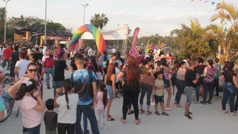 Festejan el Día Internacional de la familia en el lanzamiento de la marca MazFest