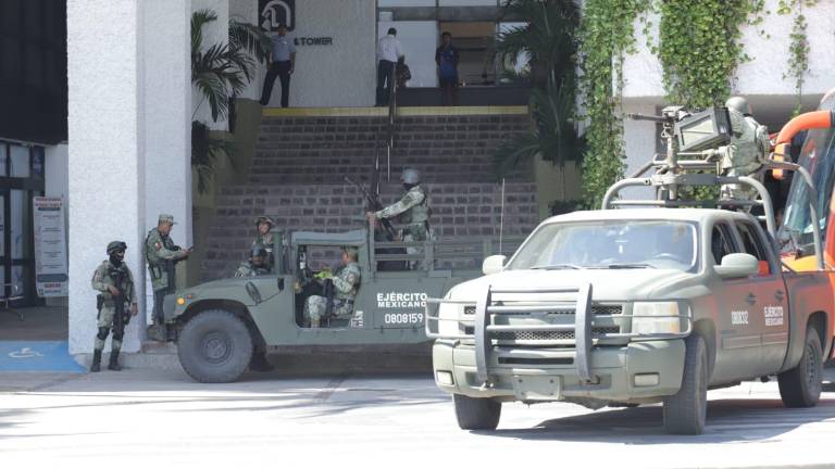 Despliega Ejército seguridad frente al hotel El Cid ante próxima visita adelantada de AMLO al sur de Sinaloa