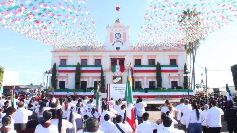 Desfile de la Independencia de México en Rosario.