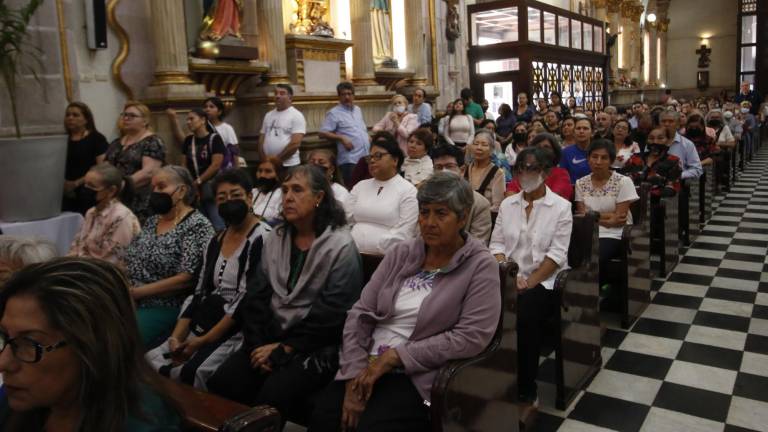 Celebra la iglesia su Misa Crismal