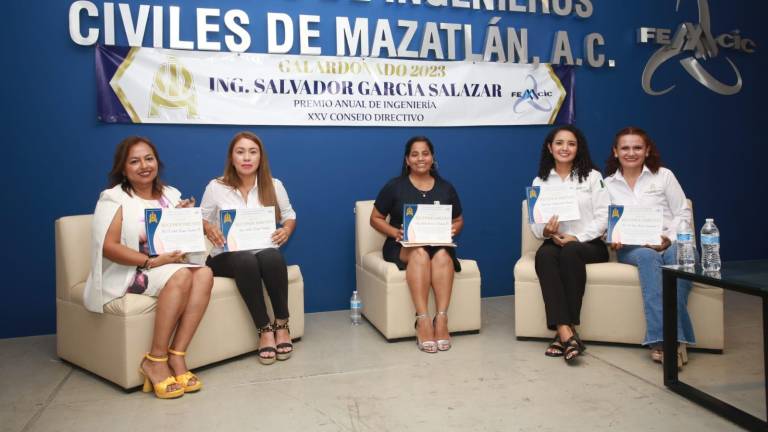 La charla “La evolución de la participación de la mujer en la ingeniería”, fue impartida por Aidé Karina, Emilia, Ana María, Rosa Valeria y Ofelia Berenice.