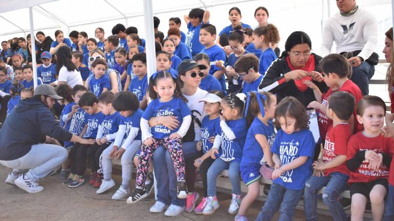 Compiten rojos y azules en convivencia en el Instituto Senda