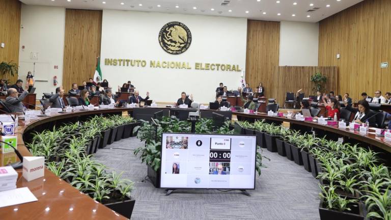 La Junta General Ejecutiva del INE aprobó 13 mil 205 millones de pesos para la elección de jueces, magistrados y ministros del Poder Judicial de la Federación.)