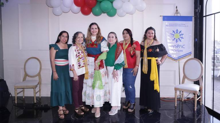 Damas de ANSPAC Mazatlán celebran la Revolución Mexicana con una convivencia