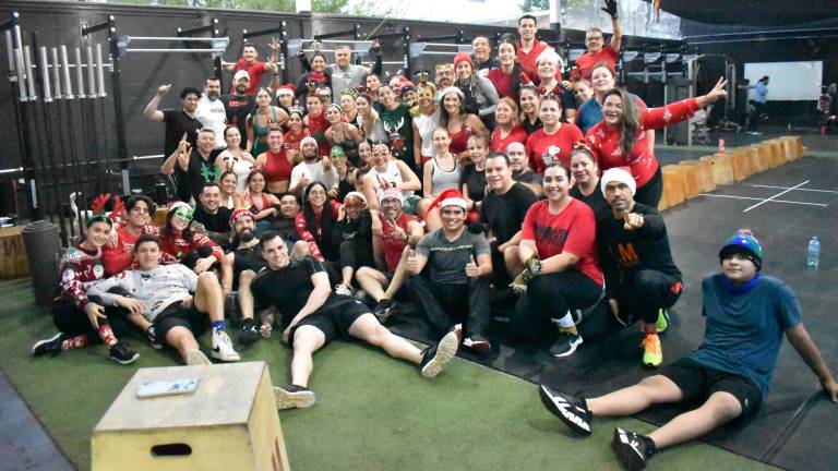 Celebra la comunidad Ludus Magnus entrenamiento masivo