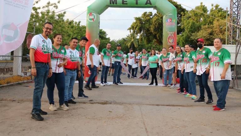 Miembros del STASE se unen en la Caminata 5K