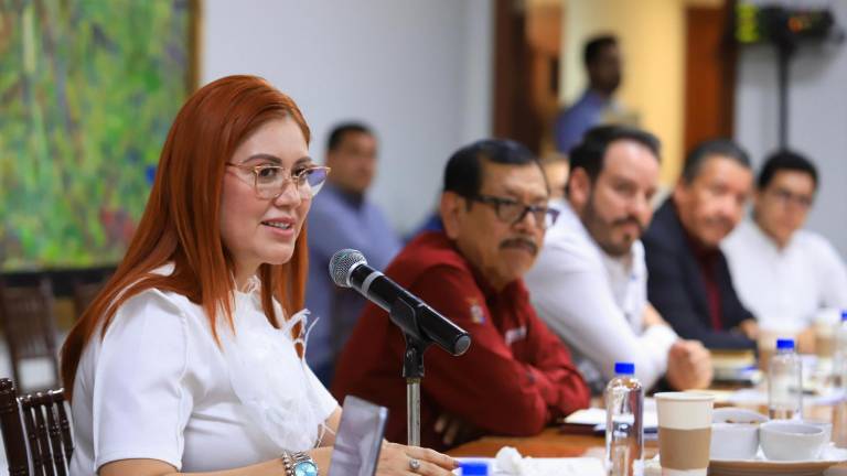 Flor Emilia Guerra, Secretaria de Pesca y Acuacultura en Sinaloa, llamó a los pescadores a cuidar la actividad pesquera en el embalse de la Presa Sanalona.