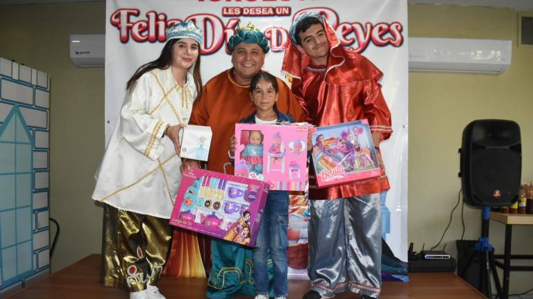 Llenan de alegría los Reyes Magos a hijos de las integrantes de Sabuesos Guerreras