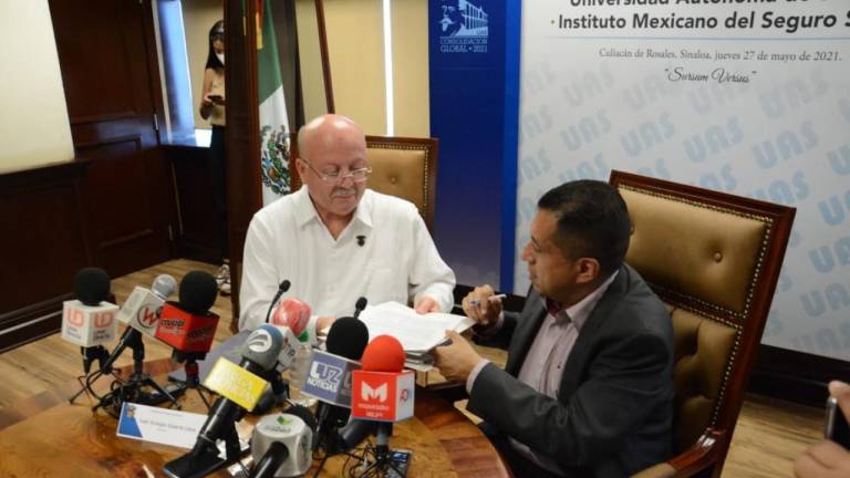 Signan UAS y el IMSS convenio financiero para normalizar situación de 550 trabajadores universitarios