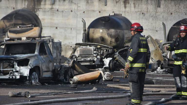 El incendio fue contenido de manera oportuna por el personal de bomberos.